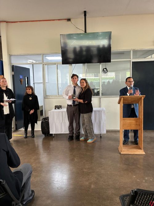 28 estudiantes de nuestro colegio recibieron el sacramento de la Confirmación